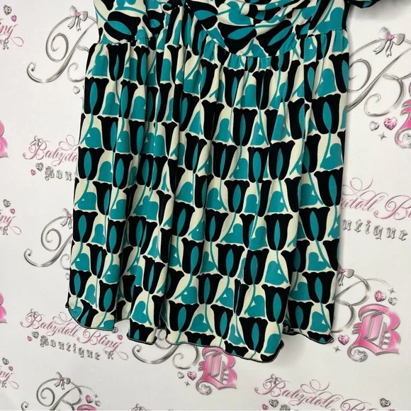 Max studio top blue cream black floral heart pattern stretchy blouse shirt - Picture 5 of 6